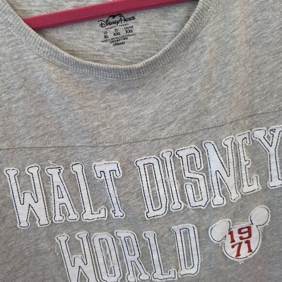 Walt Disney World gray/red 3/4 sleeve collegiate style woman's tshirt sz XL - Picture 3 of 4